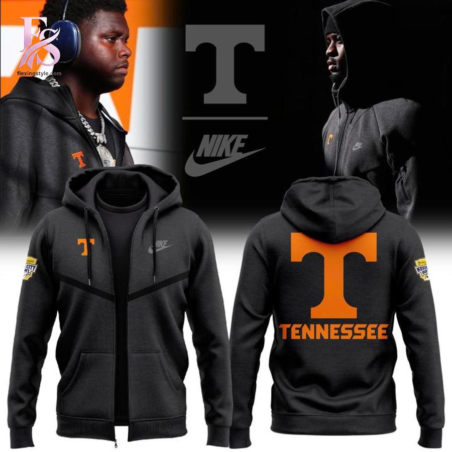 Easy to wear, the Tennessee Volunteers Black Zip Hoodie 1 fits everyday outfits.