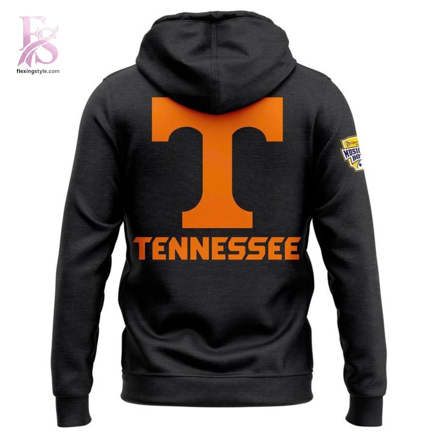 Easy to wear, the Tennessee Volunteers Black Zip Hoodie 3 fits everyday outfits.