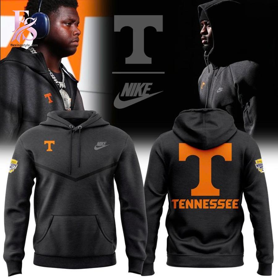 Easy to wear, the Tennessee Volunteers Black Zip Hoodie 4 fits everyday outfits.