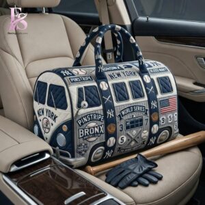 Detailed product image of New York Yankees Quilted Duffle Bag 1 with eye-catching style and smooth finish.